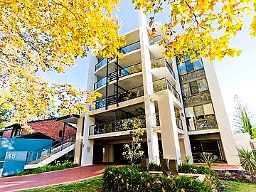 Executive Apartment on Mill Point Peninsular