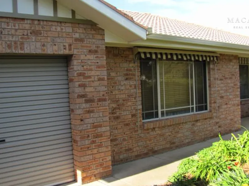 Well Presented Two Bedroom Villa