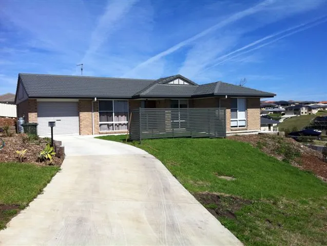 Modern Family Home in Bush Drive