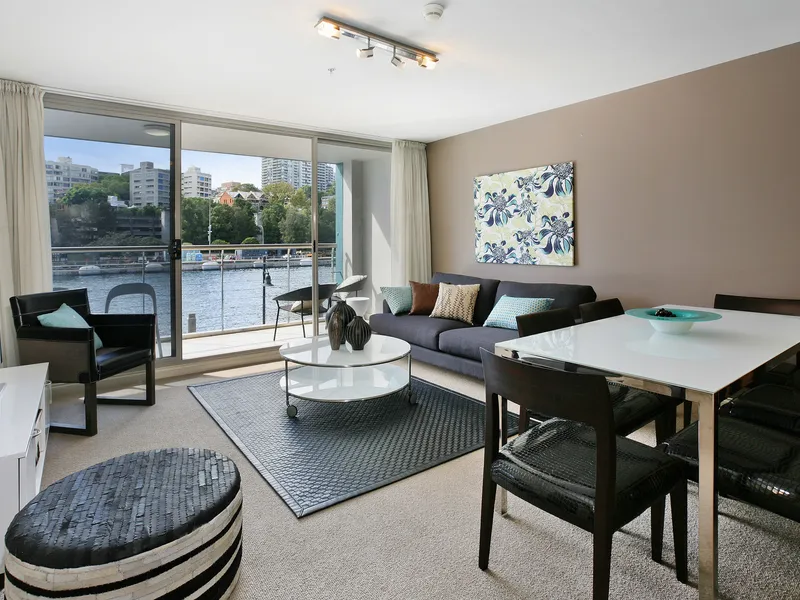 Executive apartment in the Wharf 