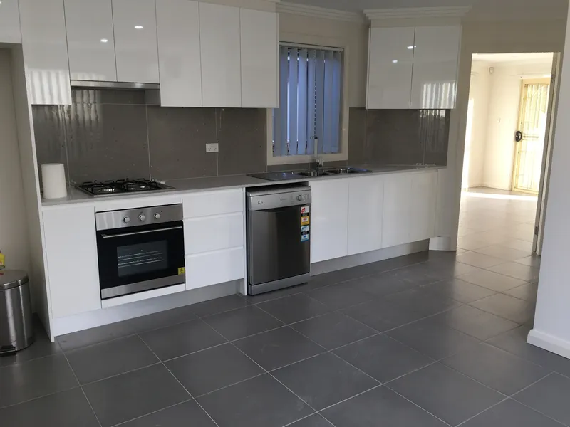 1 year old modern Granny Flat