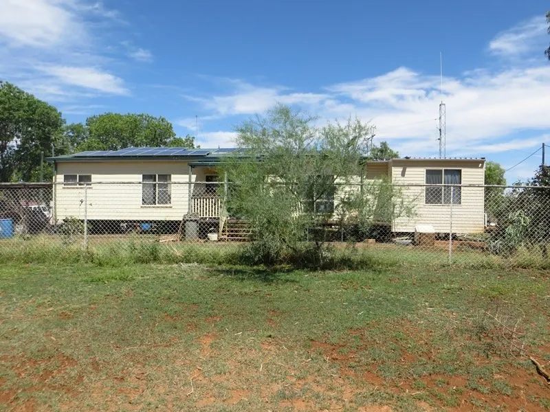 FOUR BEDROOM HOME ON 4047m2