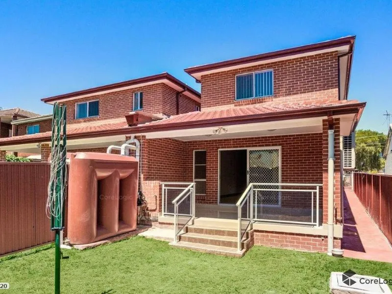 Full brick new home in best location 