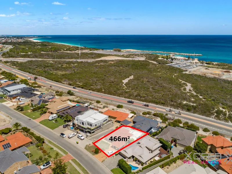 You won’t find closer to the Ocean than this!