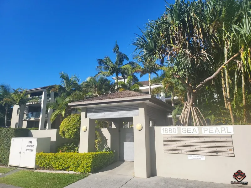 Apartment living in Burleigh