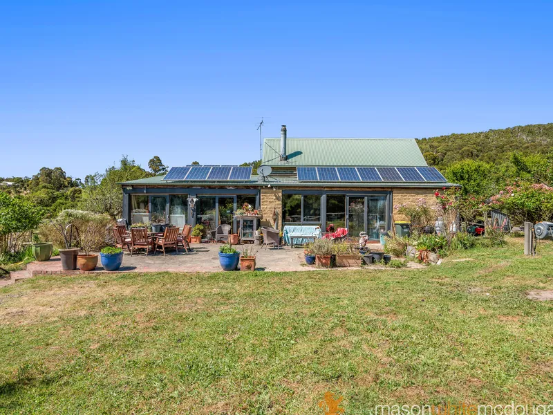 A picturesque rural retreat!