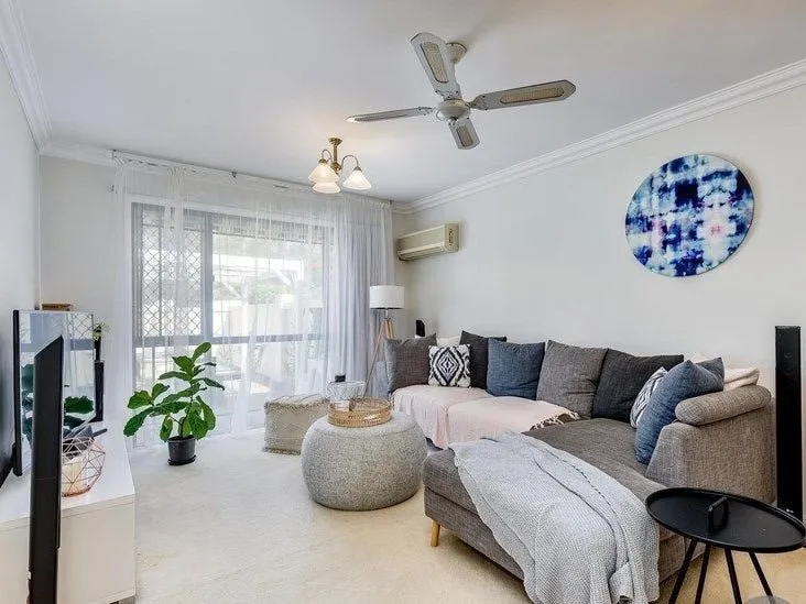 Duplex in excellent location!