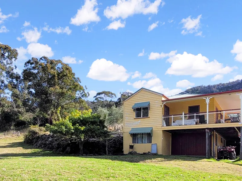 Off the Grid Beauty with River Frontage