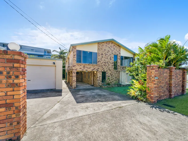 Family Lifestyle with Dual Living Options... Walk to the Beach!