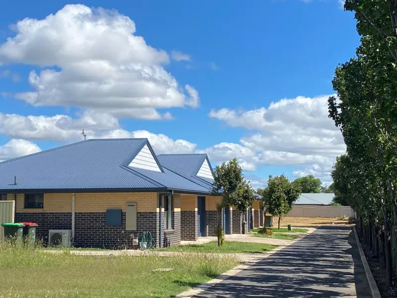 MODERN 2 BEDROOM HOME