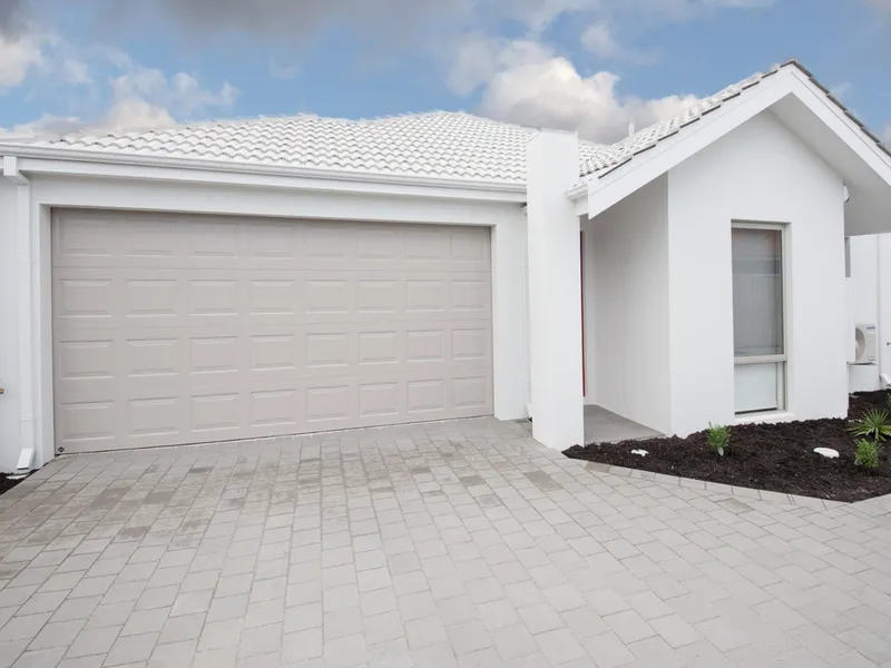 Modern Home In Convenient Location