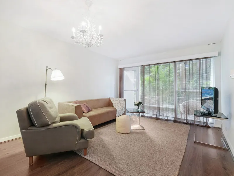 Deluxe beachside living 