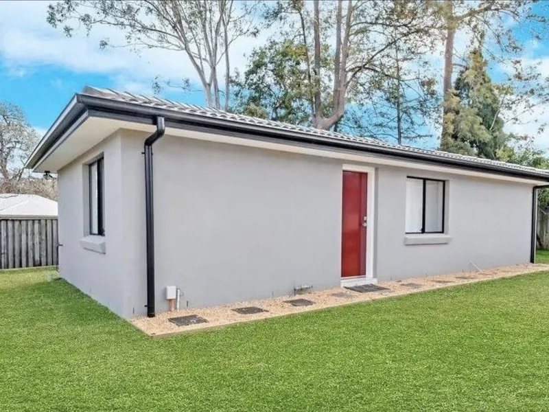 Near New 2 Bedroom Granny Flat in Premium Location!! AVAILABLE NOW
