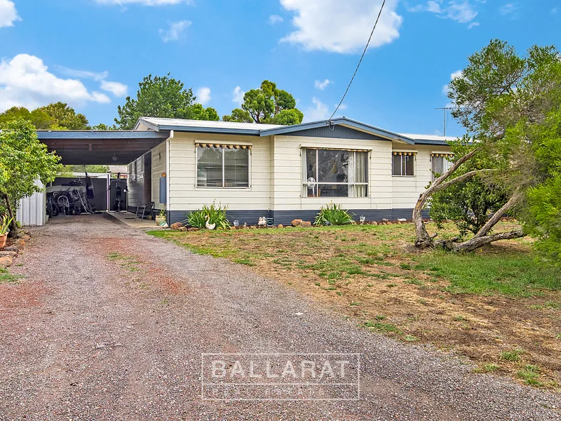 LARGE FOUR BEDROOM FAMILY HOME