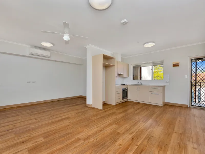 Spacious, renovated one bedroom corner apartment