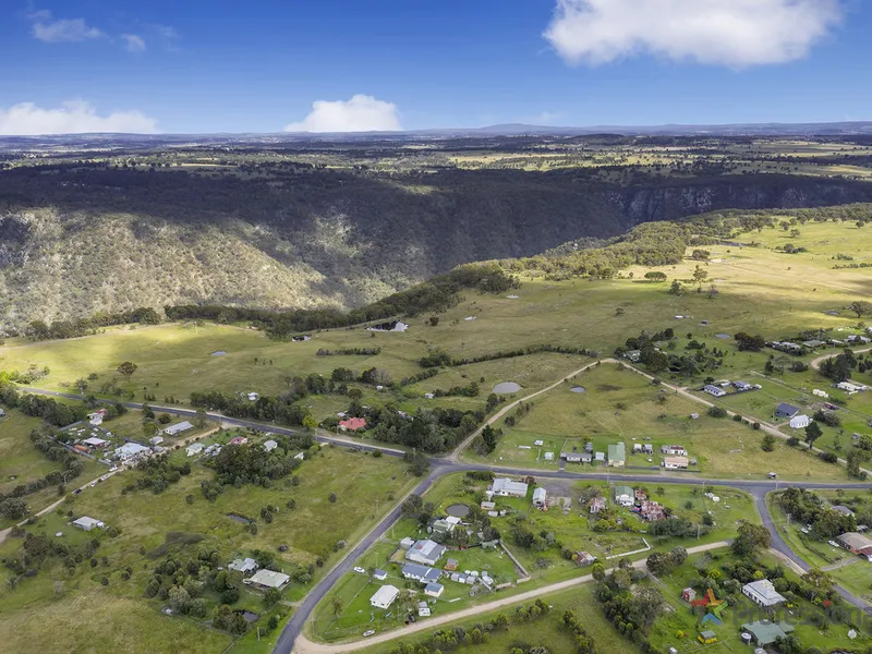 Soak up spectacular rural sunsets in historic Hillgrove