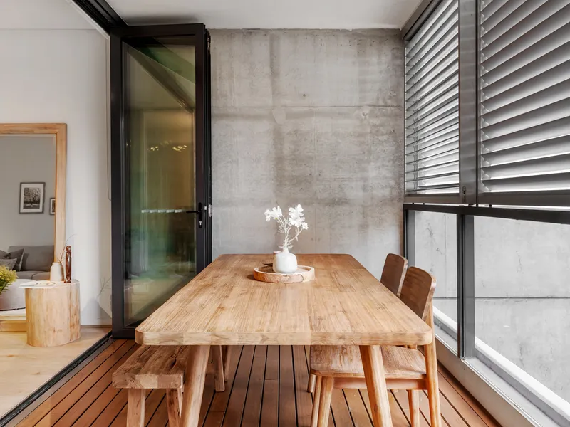 Newly refreshed apartment in the Trio tower