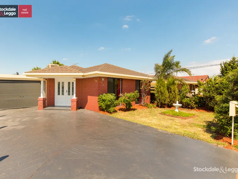 4 BEDROOM FAMILY HOME FOR RENT IN ALTONA MEADOWS!!