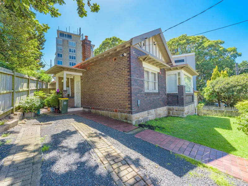 Comfortable Freestanding Home in Bellevue Hill