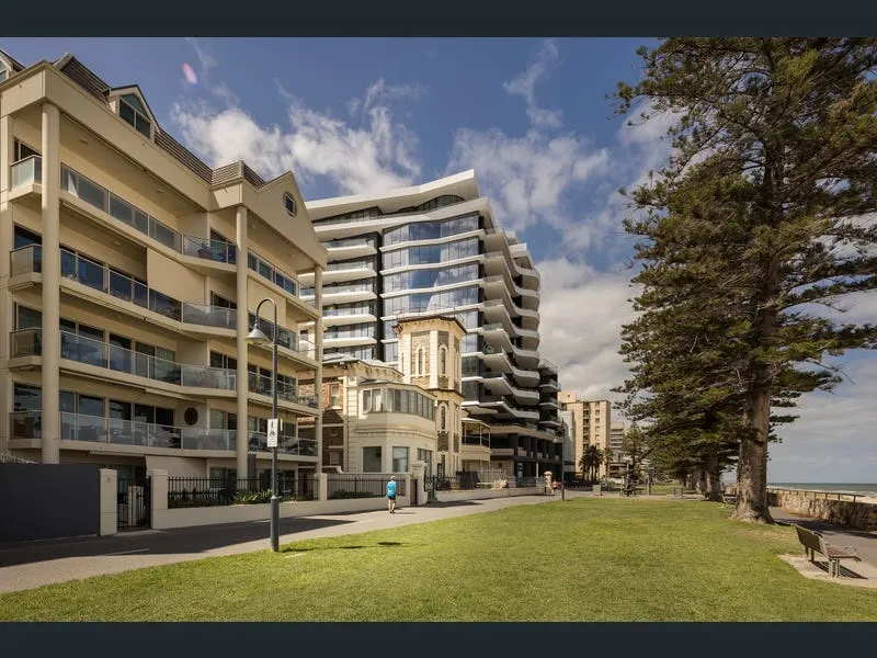 Fabulous Apartment with Beach Access