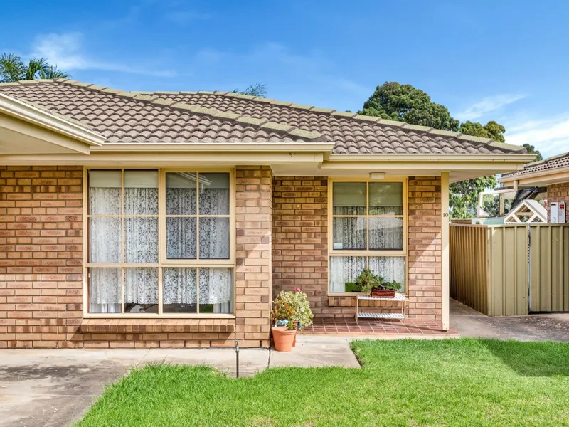 Appealing 2 Bedroom Unit in Well Maintained Group