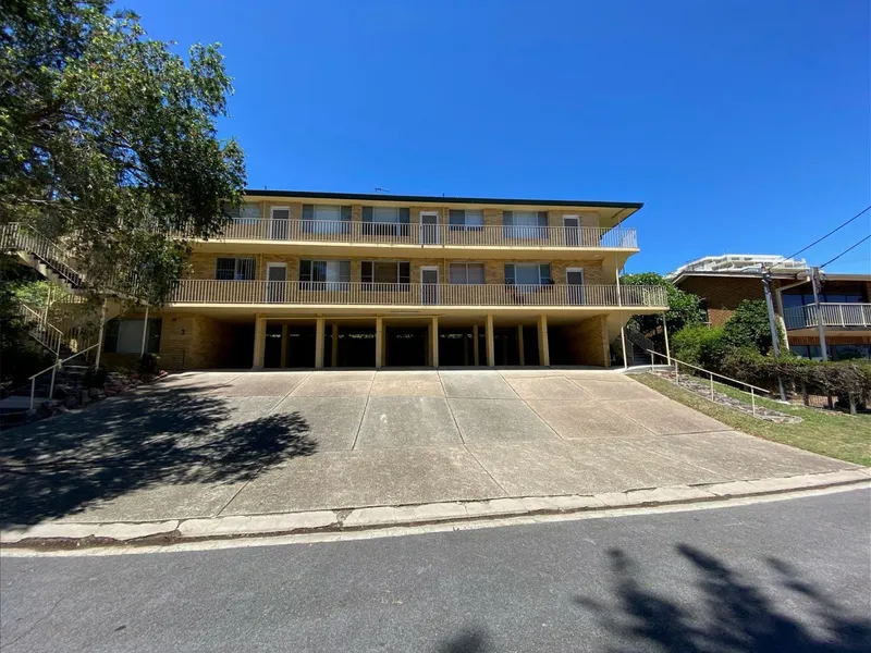 RENOVATED 2 BEDROOM UNIT