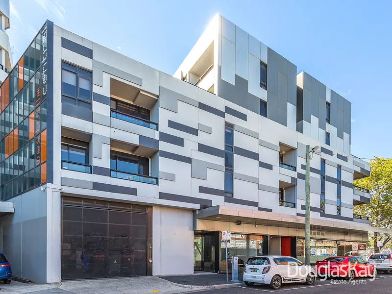 Comfortable Living In A Sought After Location.