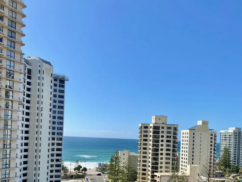 Ocean Views, 1 Bed Apt with 2 Carparks