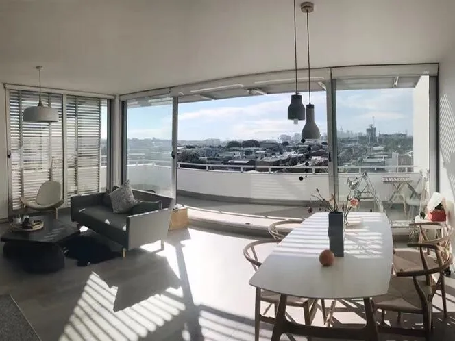 Captivating and Spacious apartment with Convenience. 