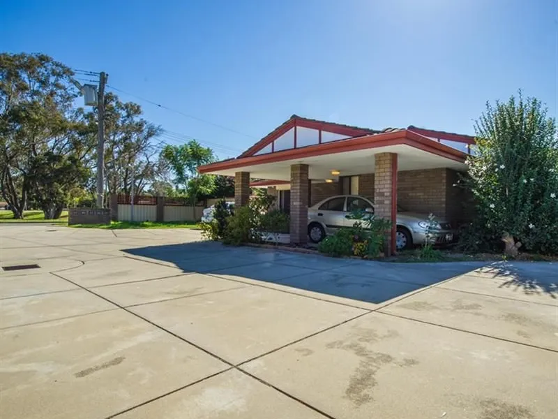 GREAT UNIT OPPOSITE BLACKBURN PARK