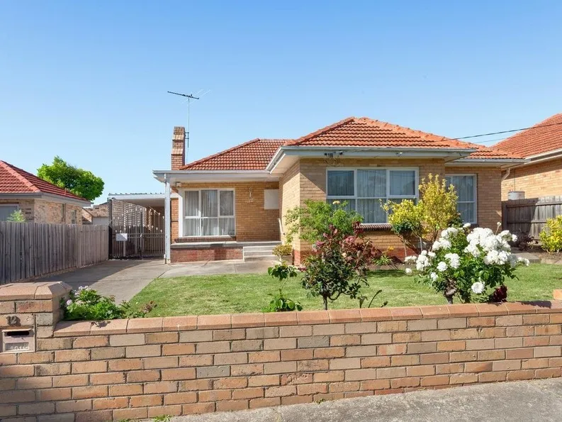 Stunning Three Bedroom Home with Fantastic Features!