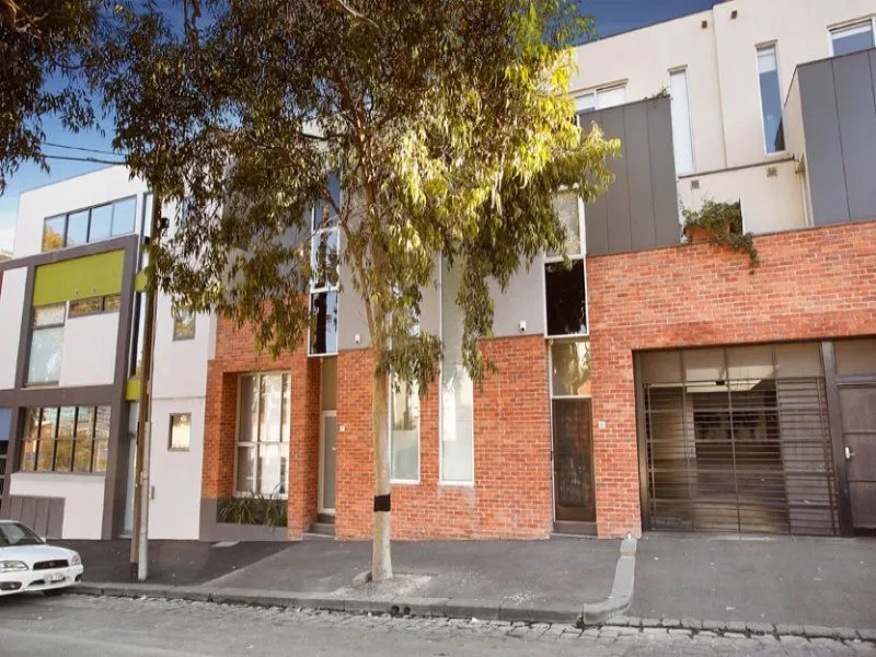 Stunning warehouse style 3 bed townhouse