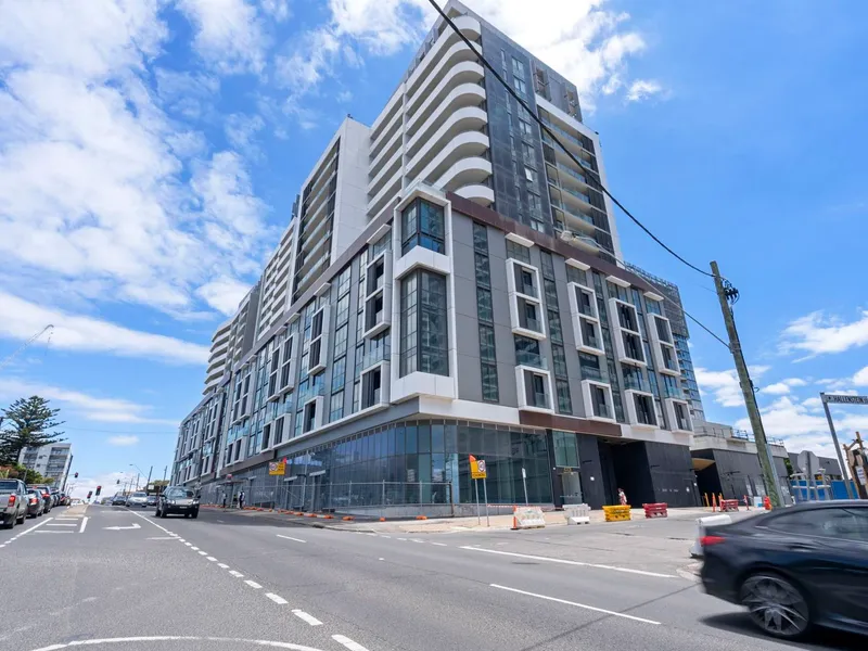 Newly built 2 Bedrooms Apartment with a Aecured Car Park in the Heart of Footscray