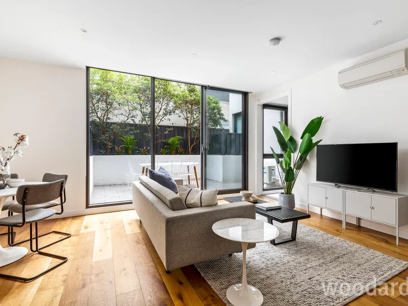 Sophisticated Minimal Maintenance Living