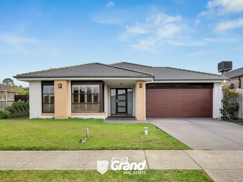 NICELY DESIGNED 3 BEDROOM HOME IN PAKENHAM!