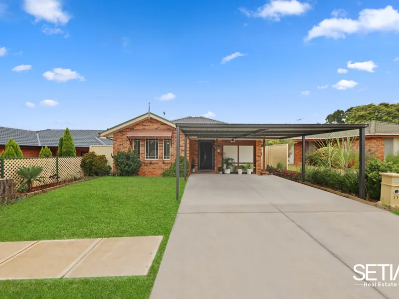 Fully Refreshed Family Home in a Quiet Neighbourhood