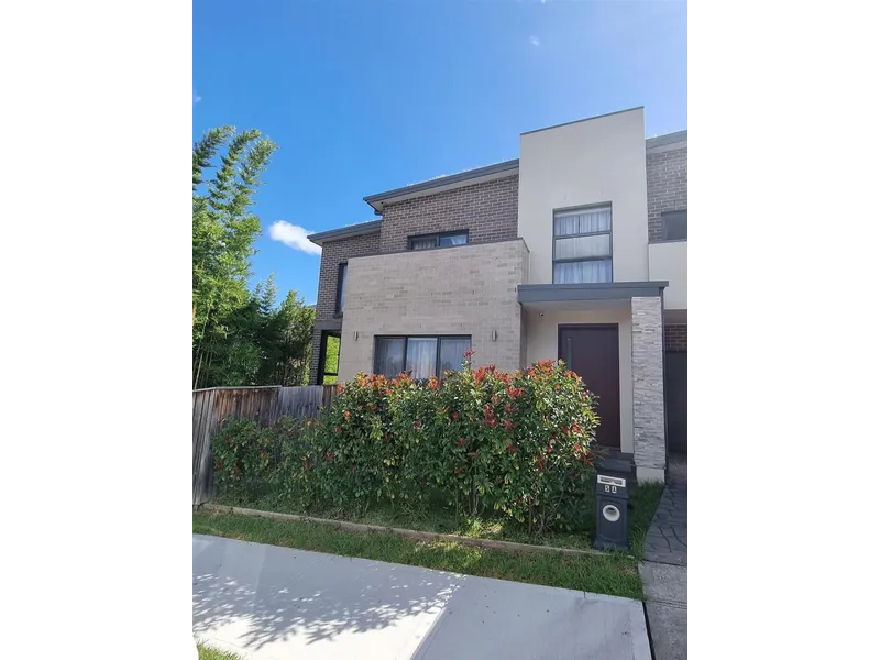 FREE-STANDING DUPLEX