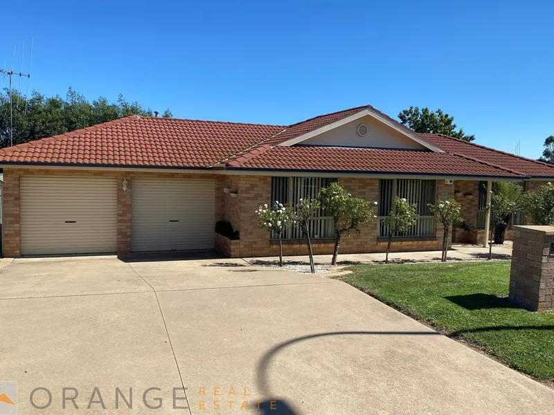 GORGEOUS FAMILY HOME