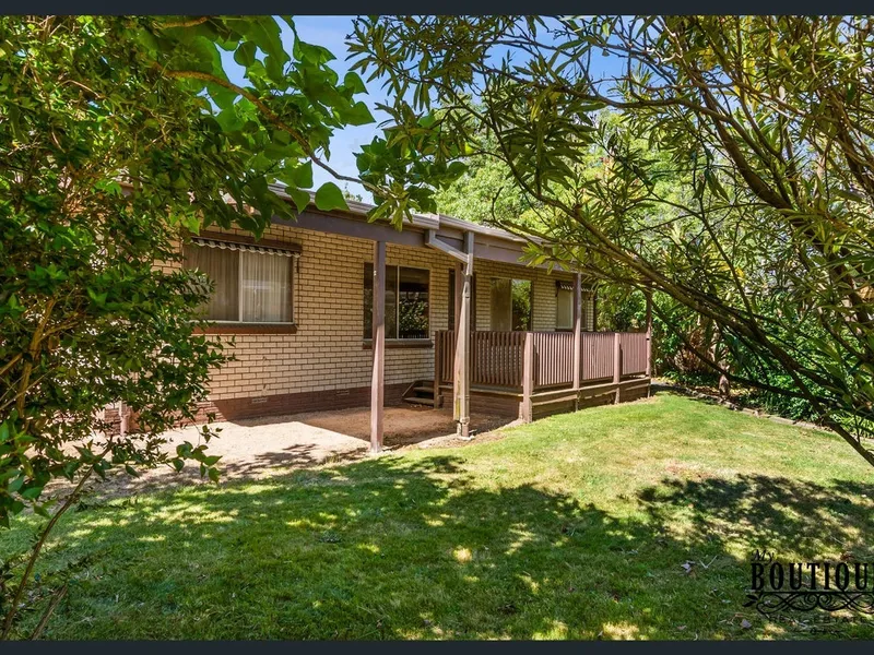 Seaside Retro Charm in Prime Location