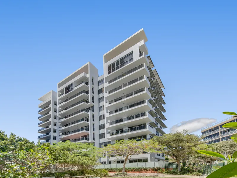 Furnished 2 bedroom apartment in Breezes. Available 15 July
