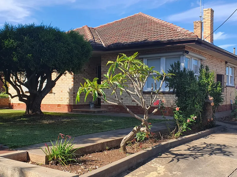 ( No Need to register..just show up at open ) Great Location