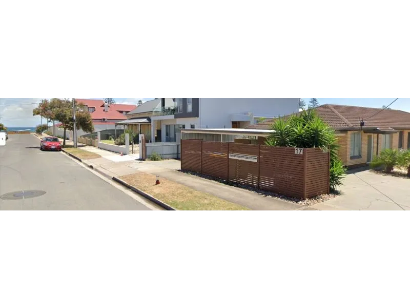 Spacious Coastal Strip Unit/Homette in Quiet Group