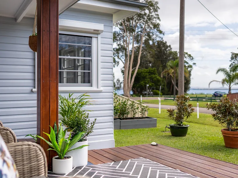 FURNISHED - LONG JETTY LAKE HOUSE