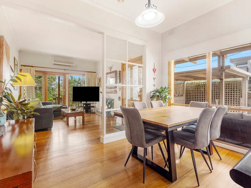 Cottage by the Bay with Mid Century appeal.