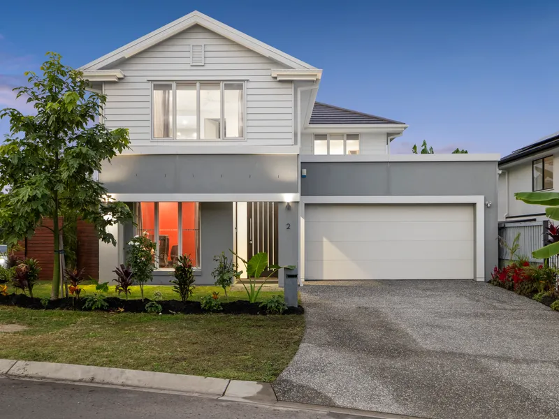 LARGE SCALE FAMILY LIVING WITH HIGH-CALIBRE FINISHES