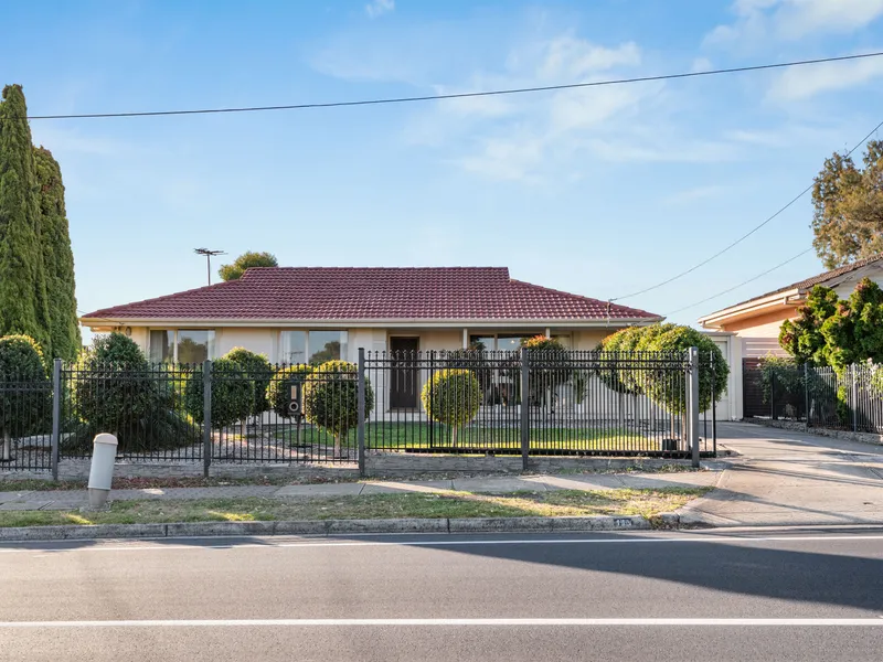 Beautiful & Spacious Living