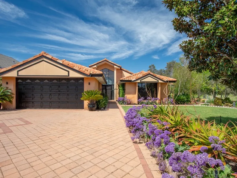 MEDITERRANEAN MASTERPIECE ON THE GREENS