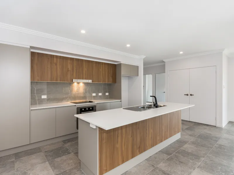 FAMILY HOME IN A CONVENIENT LOCATION!