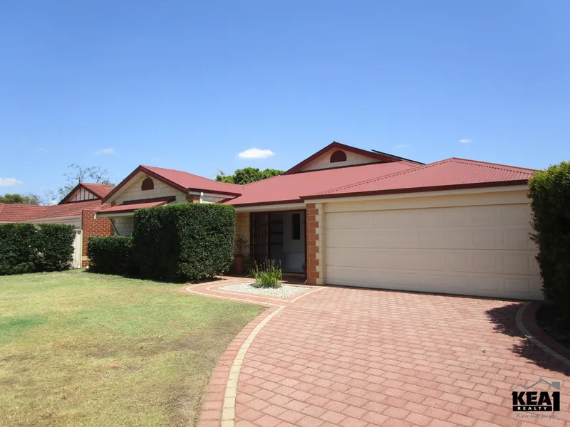 THE ONE YOU HAVE ALL BEEN WAITING FOR LIGHT BRIGHT & SPACIOUS 4 BED 2 BATH WITH A SWIMMING POOL