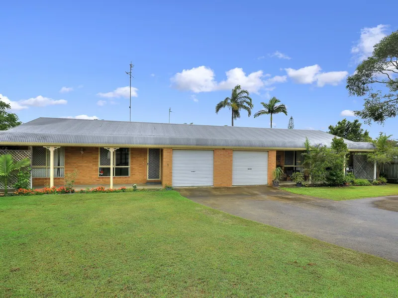 Brick Duplex In Quiet Cul De Sac